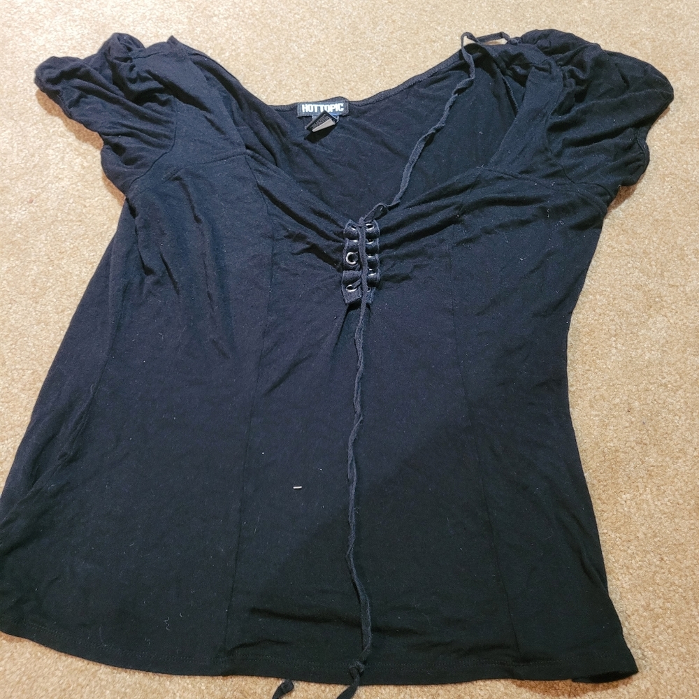 Hot topic peasant top